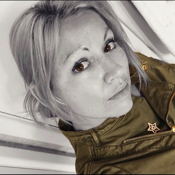 Meet your Posher, Madelyn - Picture 8 of 16